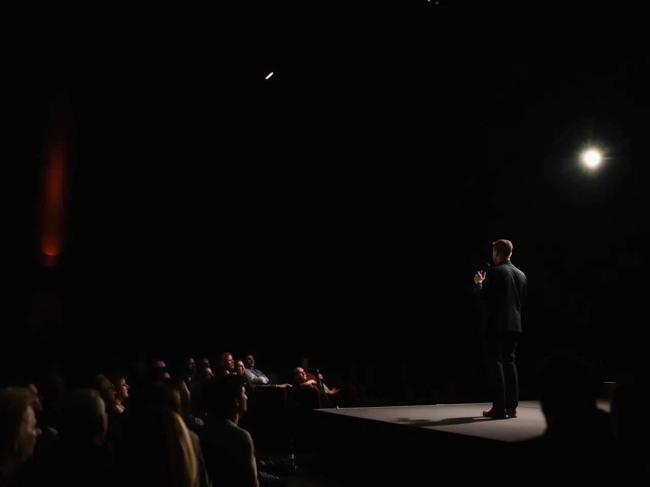 Palestrante em evento corporativo